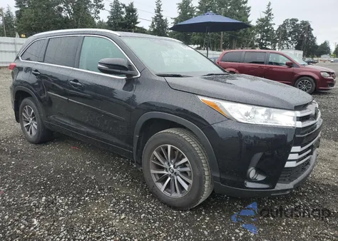 2018 Toyota Highlander Se из США, поврежденный, VIN 5TDJZRFH5JS530331